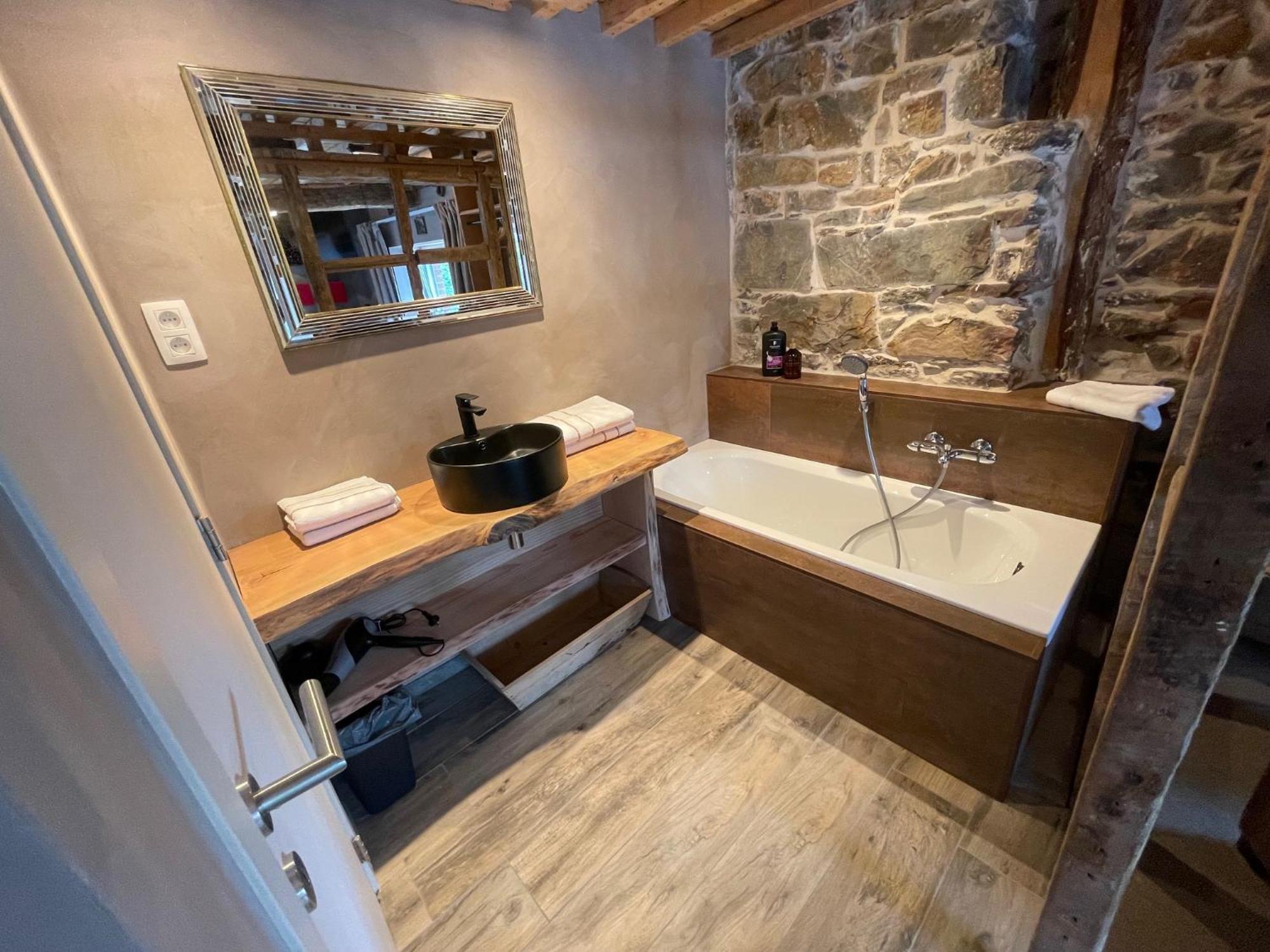 Les Chambres De Laurette Spa Dış mekan fotoğraf